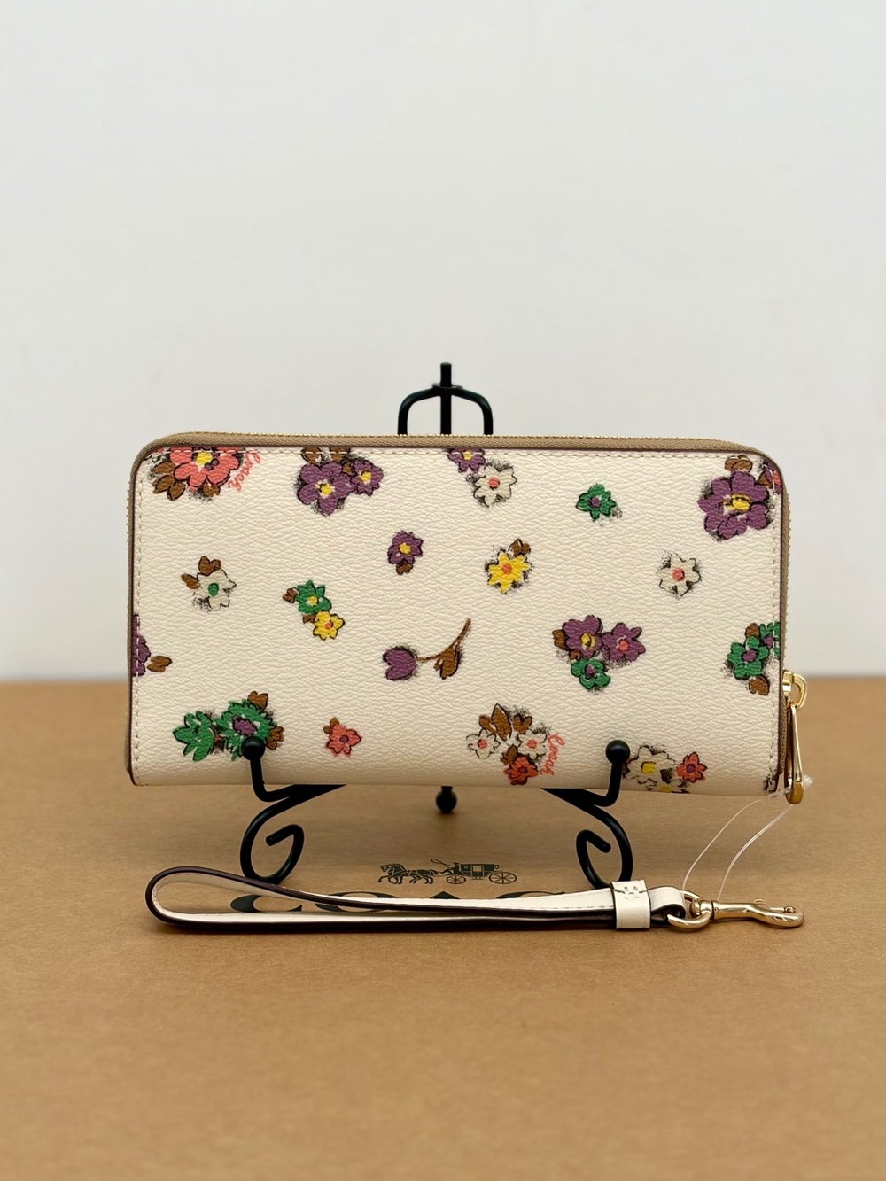 Coach LONG ZIP AROUND WALLET WITH SPACED FLORAL FIELD PRINT - Picture 5 of 11